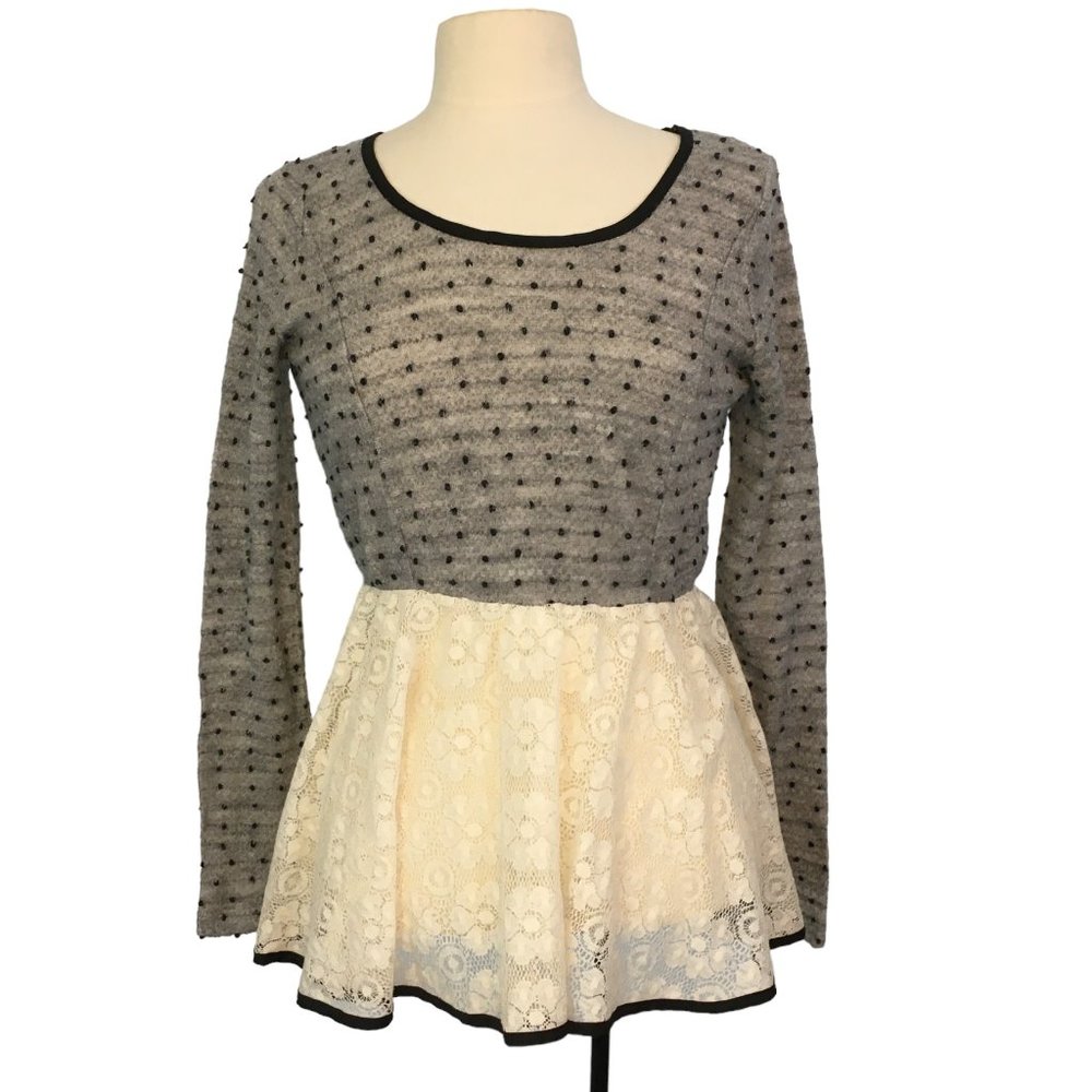 Ryu Womens Gray Cream Sweater & Lace Peplum Top, Shirt, Medium